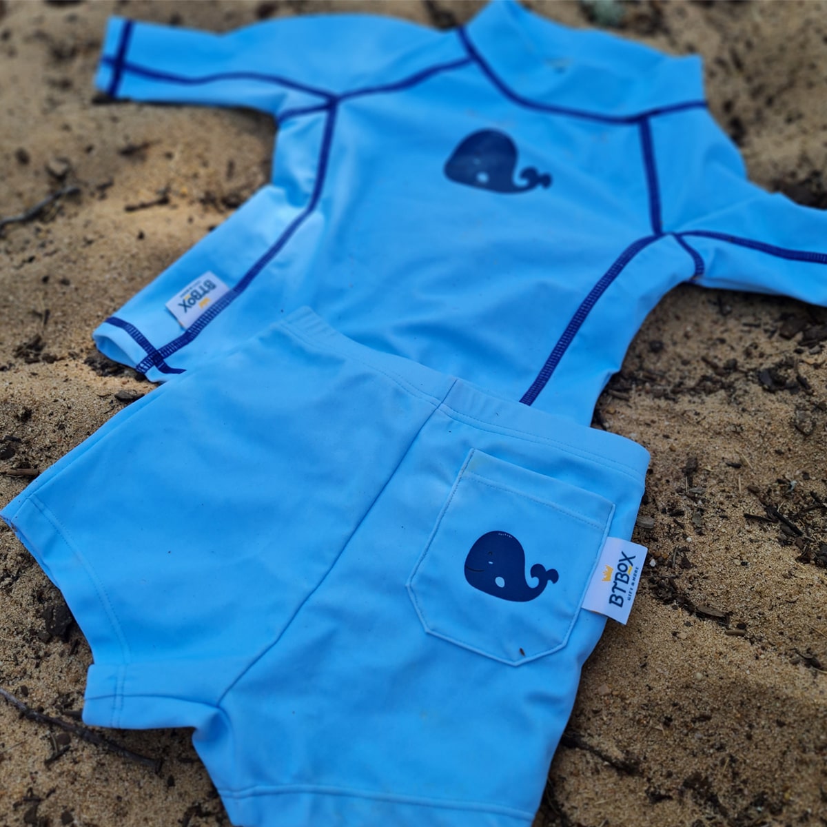 CAMISETA BTBOX UPF 50+ M/C BALLENAS 2-3 AÑOS