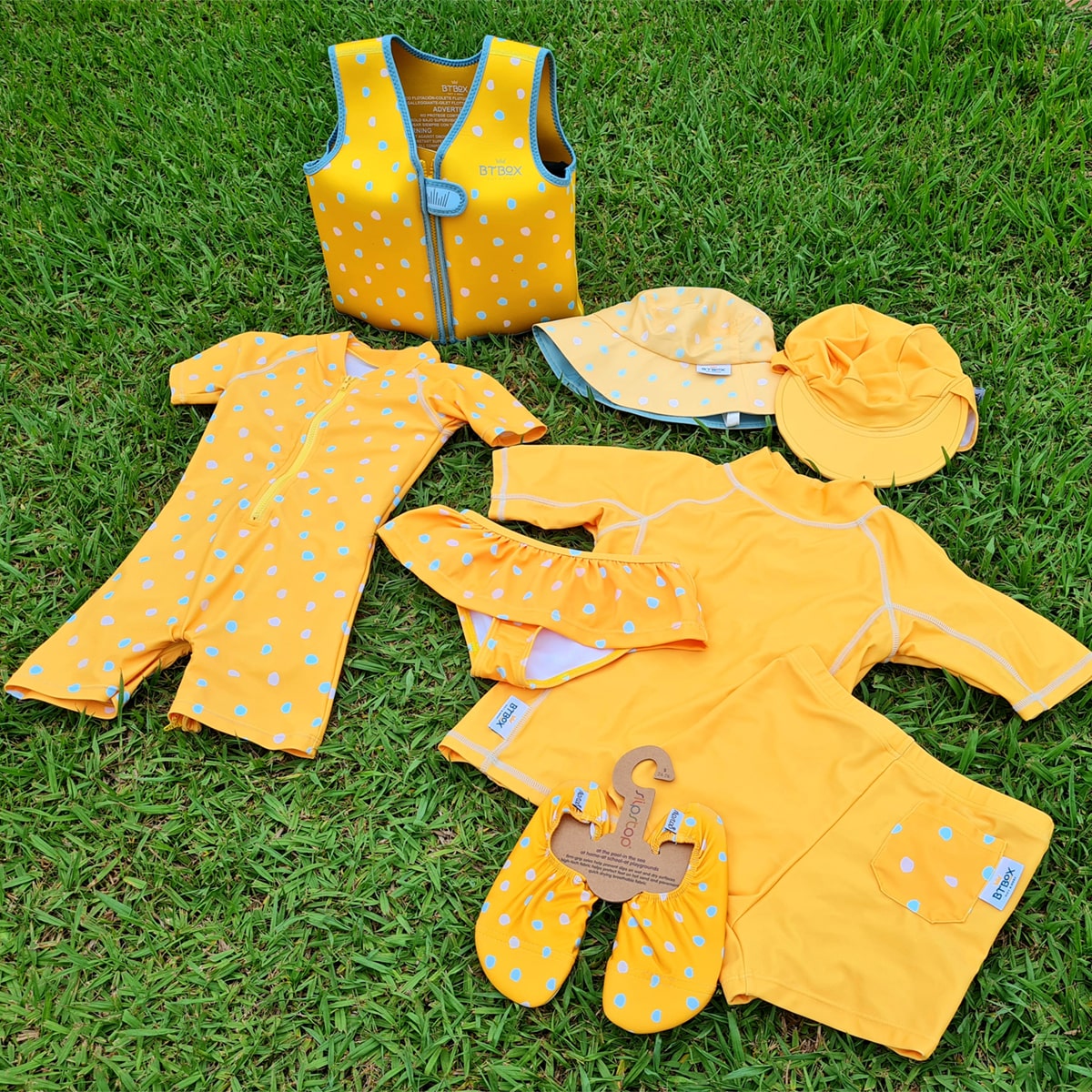 CAMISETA BTBOX UPF 50+ M/C LUNARES MOSTAZA 12-24 MESES