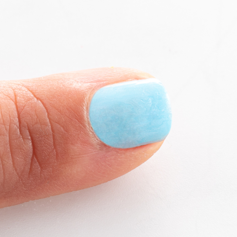 ESMALTE DE UÑAS AL AGUA NAMAKI AZUL
FROZEN