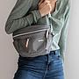 BOLSO ORGANIZADOR BIARRITZ C/CAMBIADOR GRIS CHINÉ